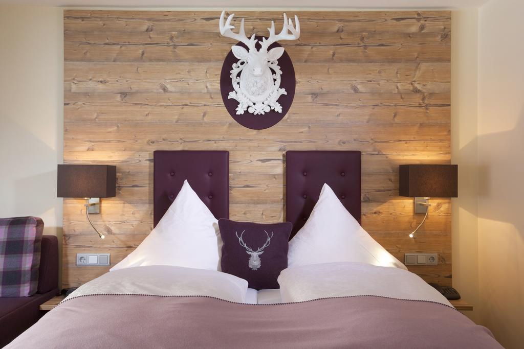 Hotel Heselbacher Hof バイアースブロン エクステリア 写真