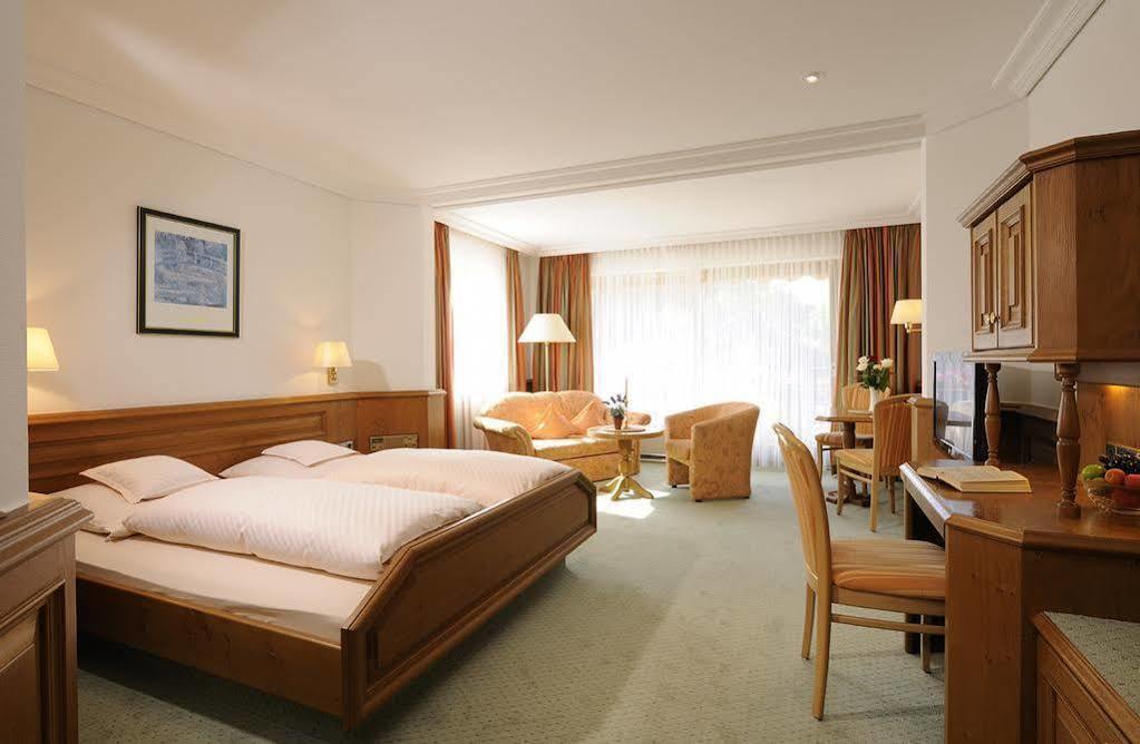 Hotel Heselbacher Hof バイアースブロン エクステリア 写真